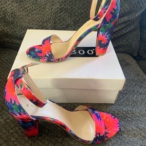 Bamboo tie die chunk Heels size 8.5